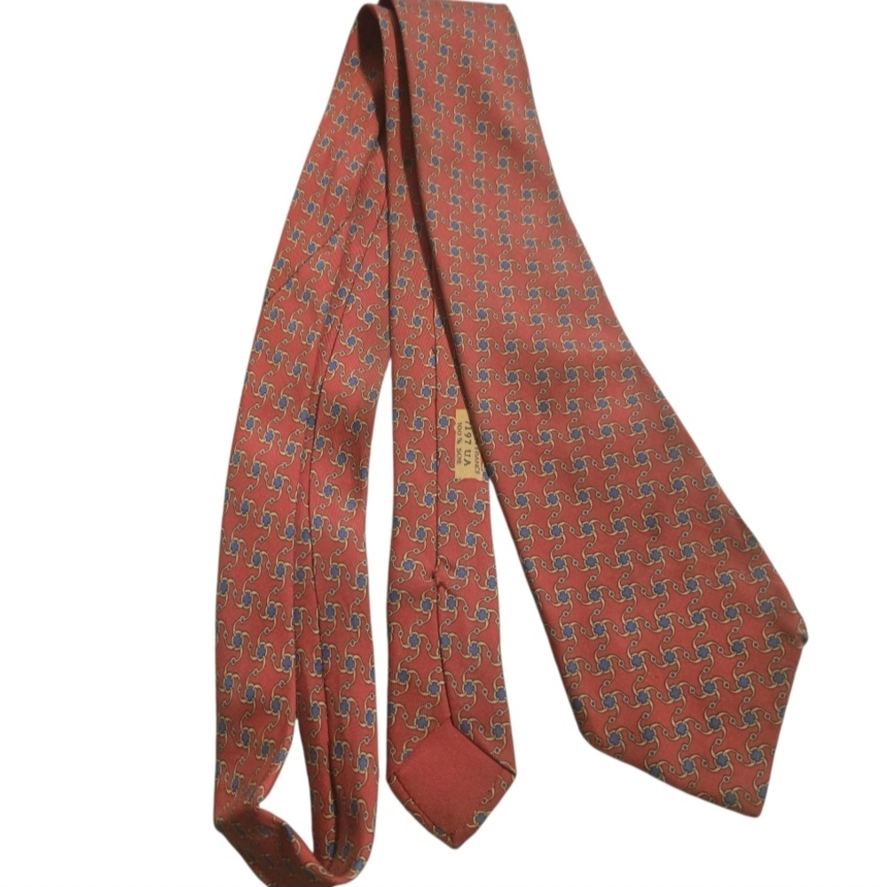 Vintage Hermes Elegant Red Patterned Tie